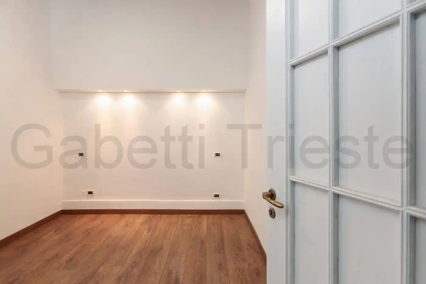 Quadrilocale ottimo stato, terzo piano, Città Vecchia, Trieste - foto 5