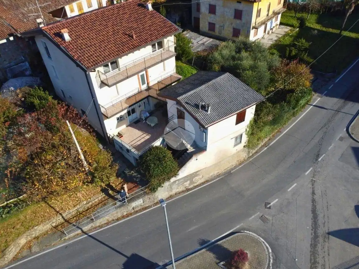 Casa indipendente in vendita a Gandosso