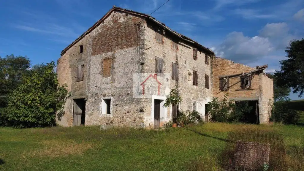 Rustico - Casale in vendita a Volpago del Montello