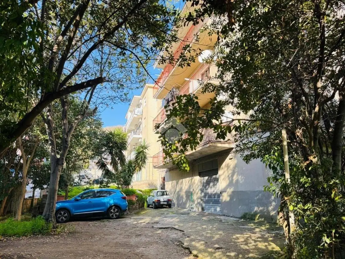 Appartamento in affitto a Napoli