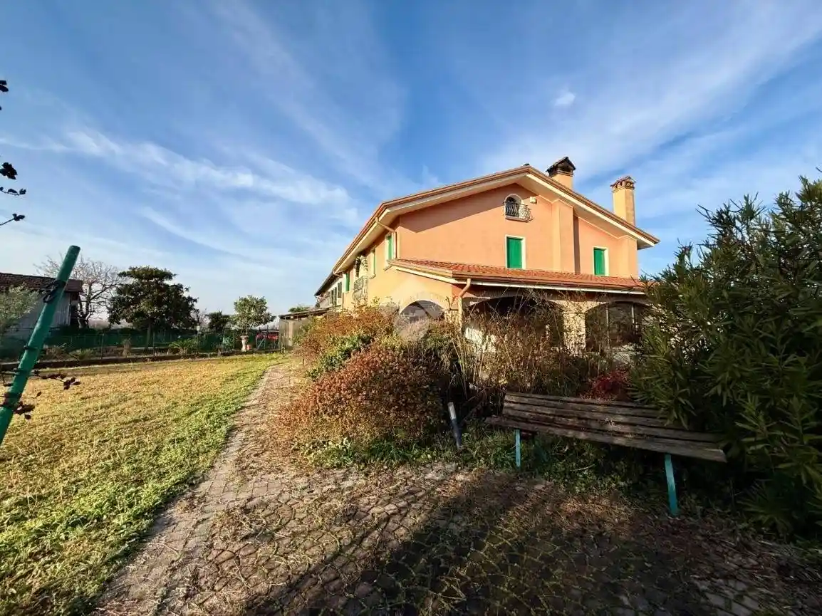 Villa plurifamiliare, buono stato, 422 m², Centro, Istrana - foto 5