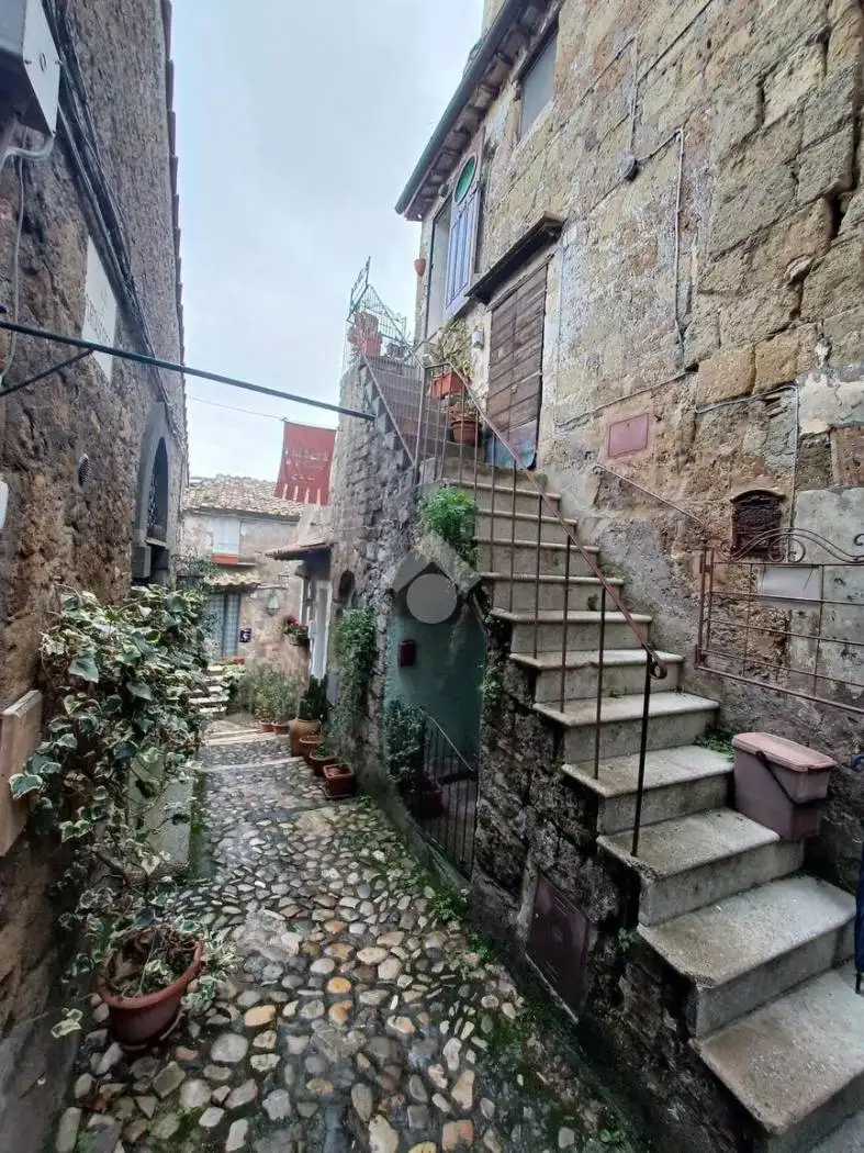 Appartamento in vendita a Calcata