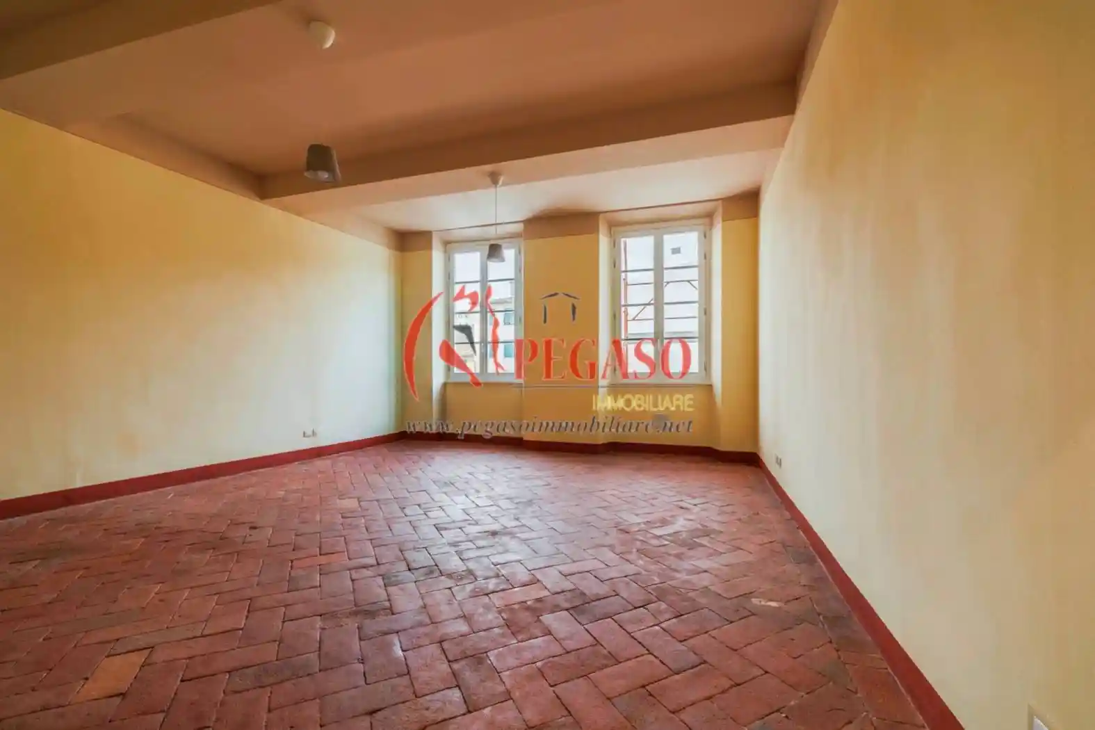 Trilocale piazza Giuseppe Mazzini, Centro, Pescia - foto 2