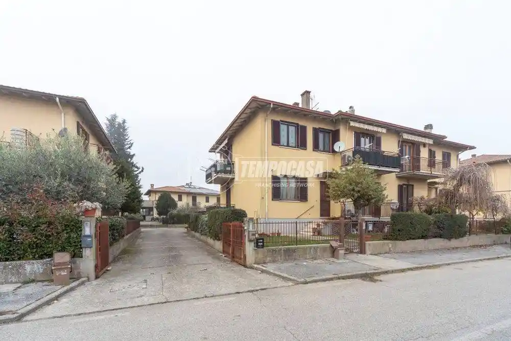 Trilocale buono stato, primo piano, Contrada Prati, Castiglione del Lago - foto 3