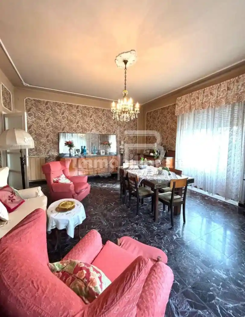 Appartamento via San Sebastiano, Centro, Massa - foto 2