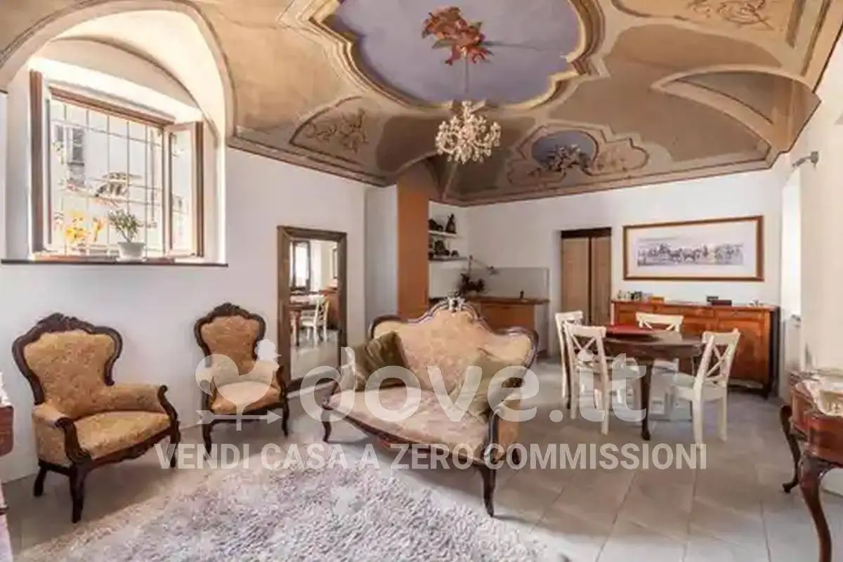 Appartamento in vendita a Casalzuigno