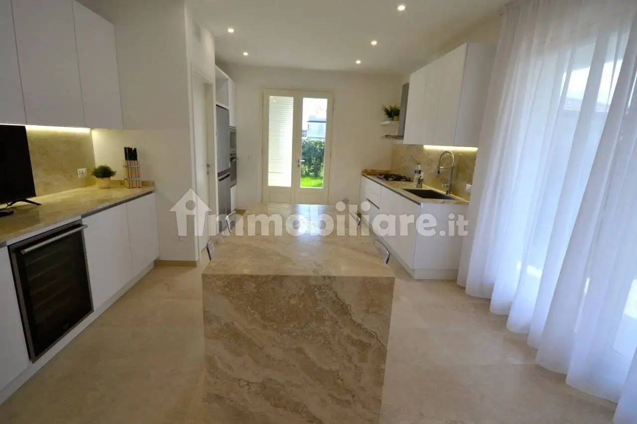 Villa in vendita a Pietrasanta