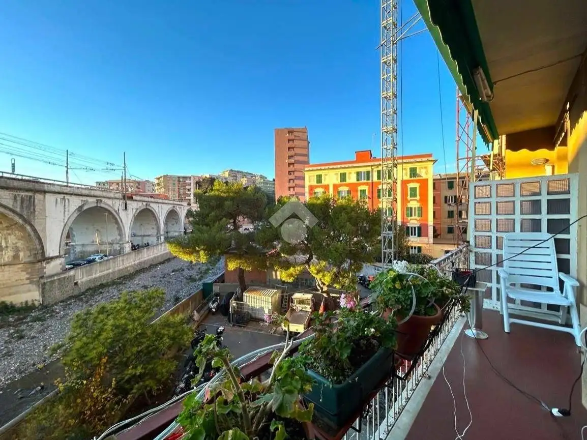 Appartamento in vendita a Genova