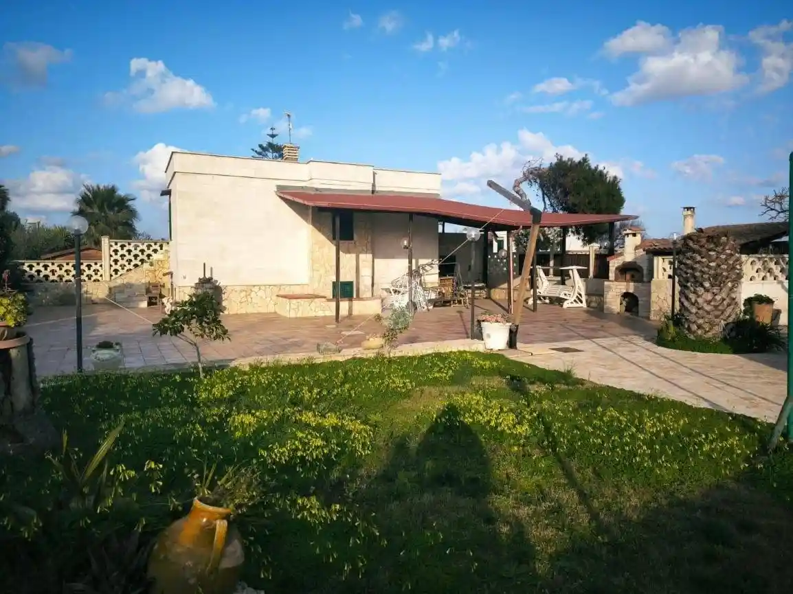 Villa in vendita a Mola di Bari