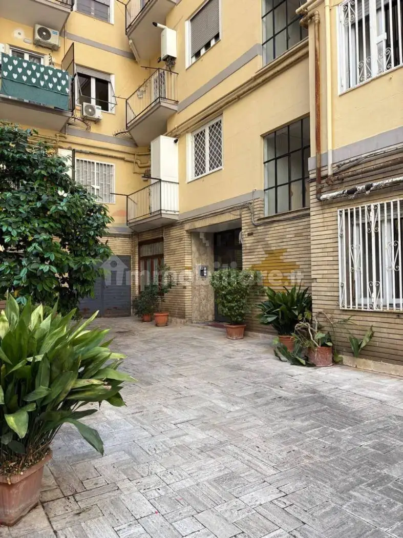 Appartamento in affitto a Napoli