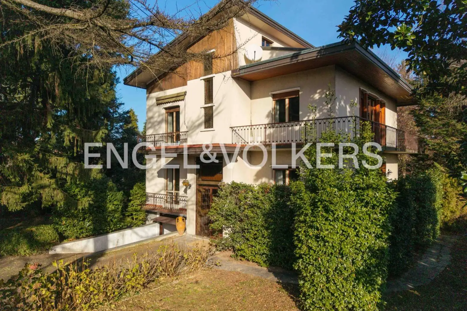 Villa in vendita a Cairate