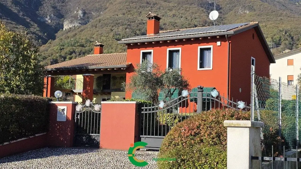 Villa in vendita a Borso del Grappa