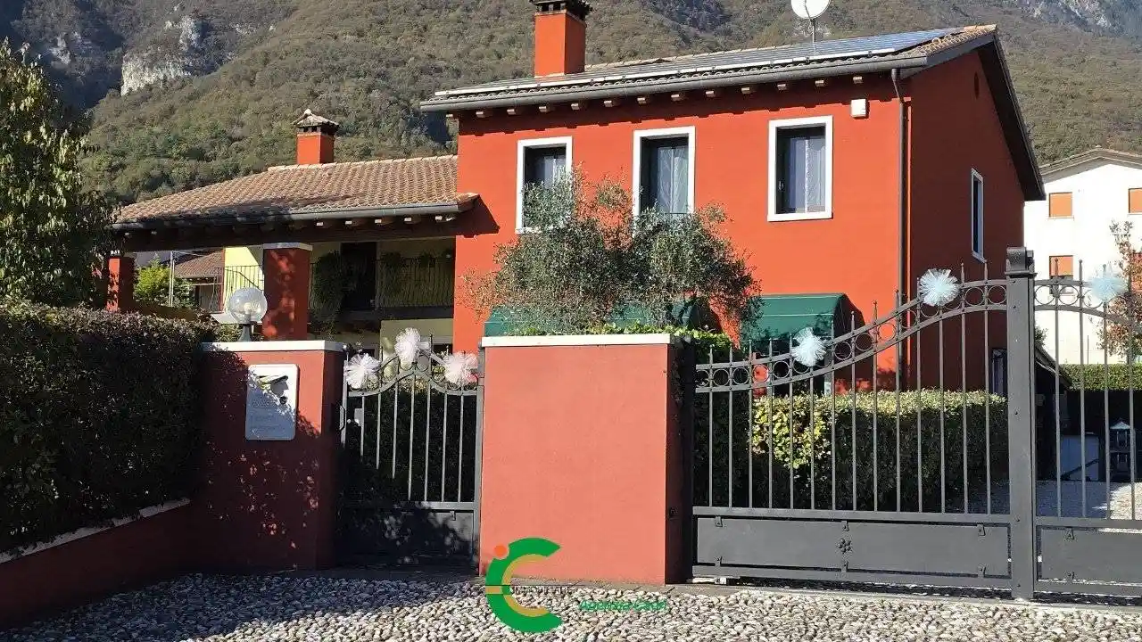 Villa unifamiliare, ottimo stato, 200 m², Centro, Borso del Grappa - foto 2