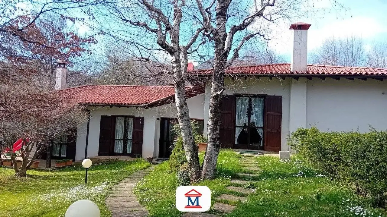 Villa in vendita a Almenno San Salvatore