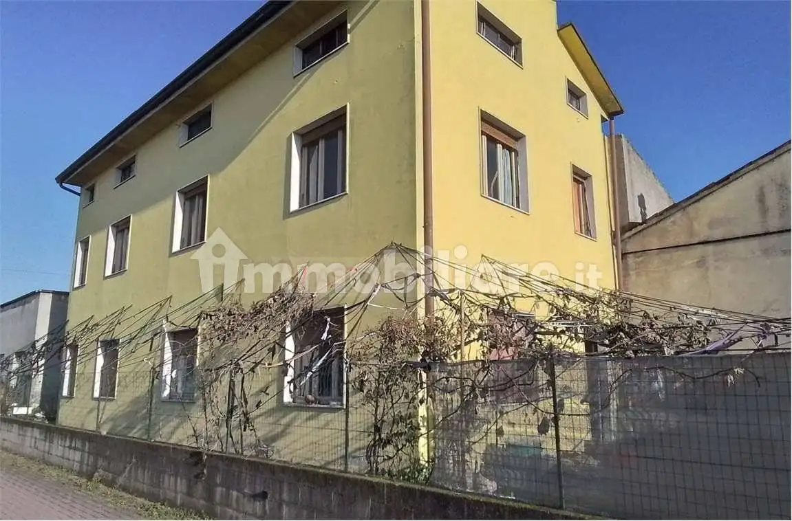 Casa indipendente in asta a Isorella