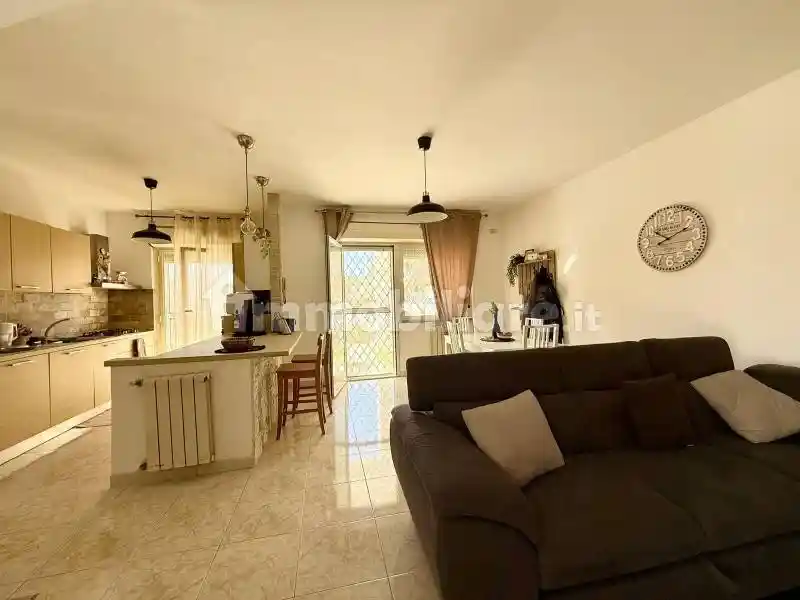 Villa unifamiliare via Sandro Botticelli, Villaggio Giornalisti - Poggio, Anzio - foto 2