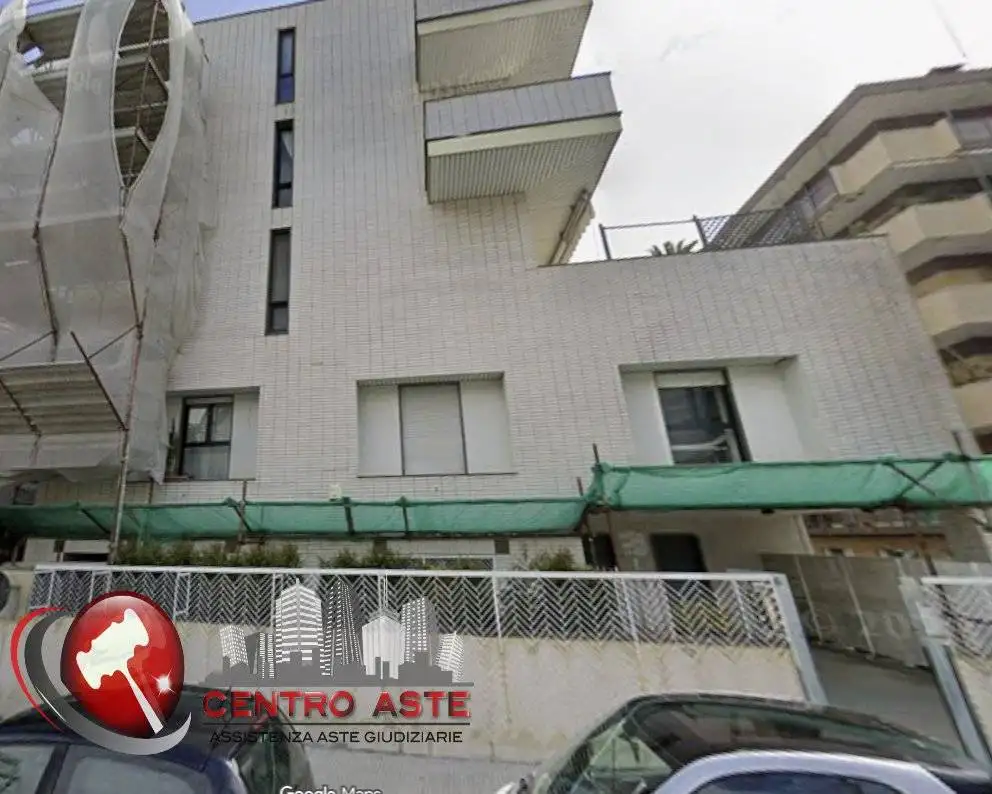 Appartamento in asta a Bari