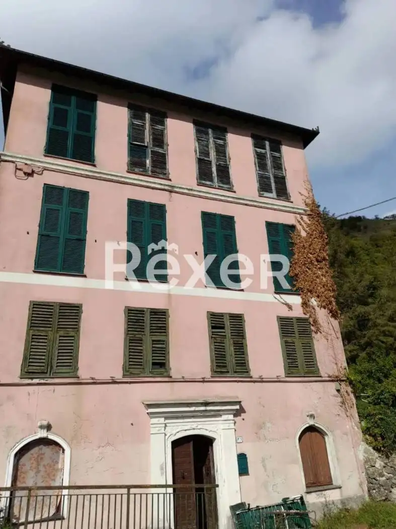 Appartamento in vendita a Crocefieschi