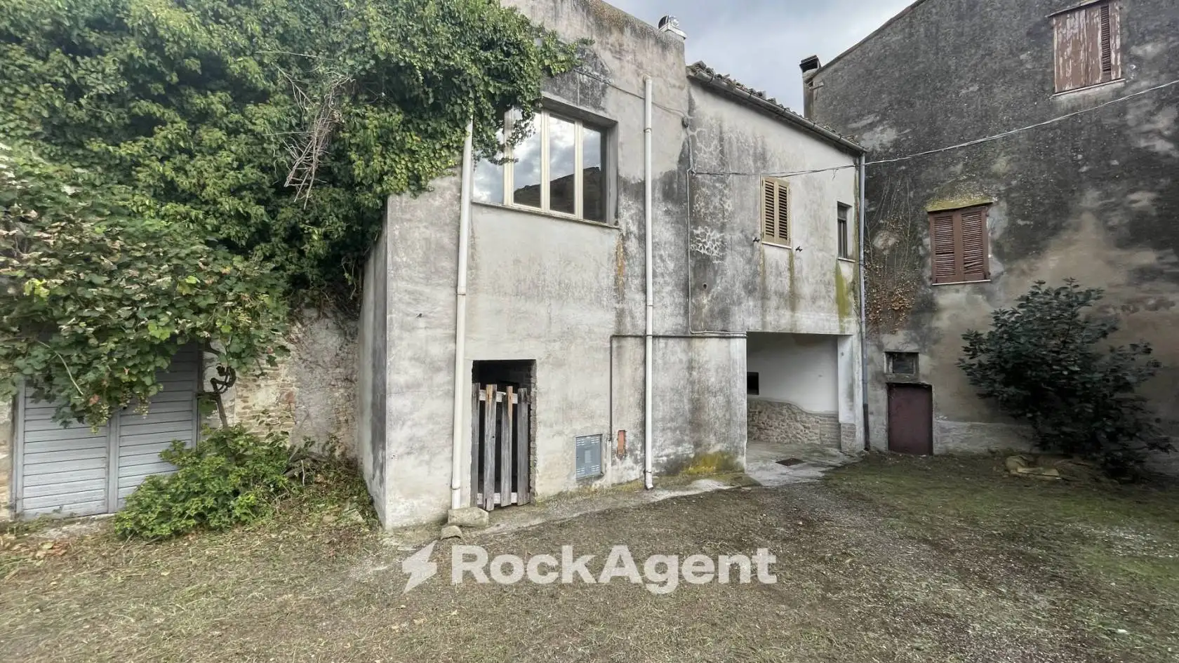 Casa indipendente in vendita a Bellante