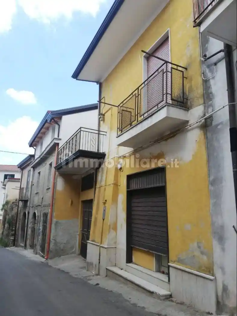 Terratetto unifamiliare via Vincenzo Orazio Crispo 7, Arienzo - foto 2