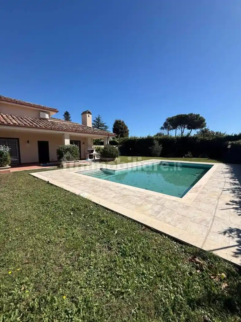 Villa unifamiliare largo dell'Olgiata, Olgiata, Roma - foto 2