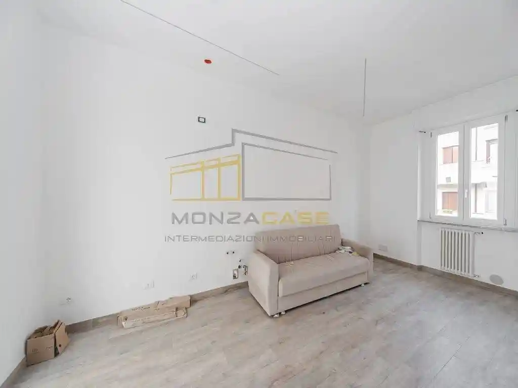 Bilocale via volta 41, Centro Storico, Lissone - foto 2