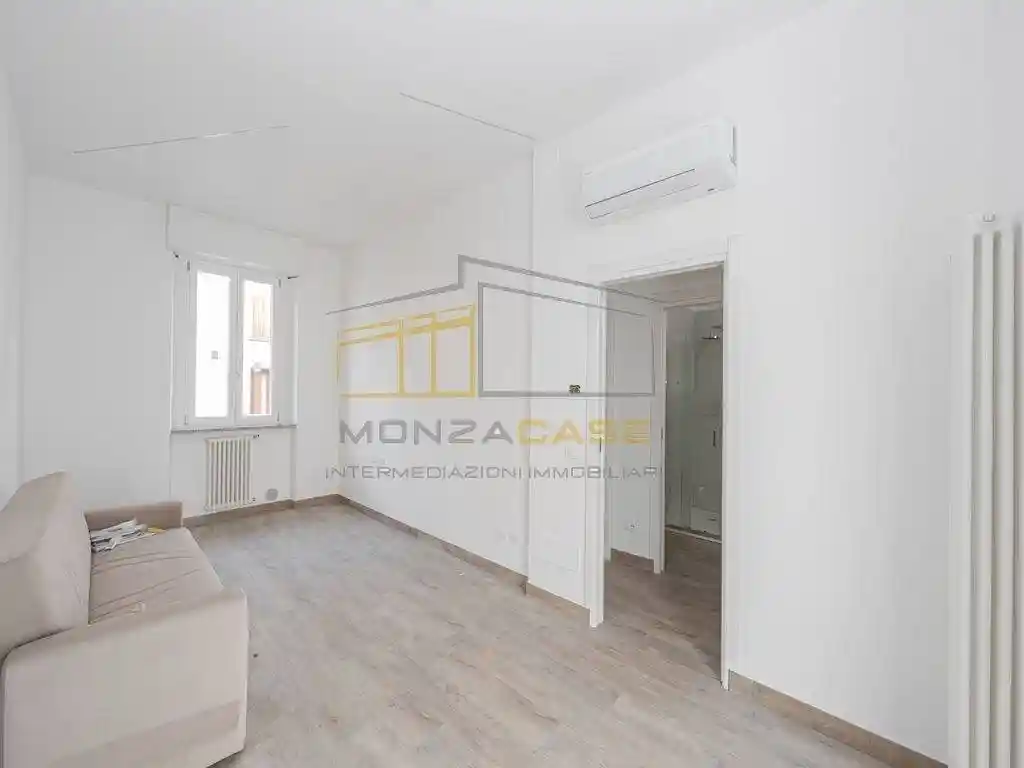 Bilocale via volta 41, Centro Storico, Lissone - foto 4