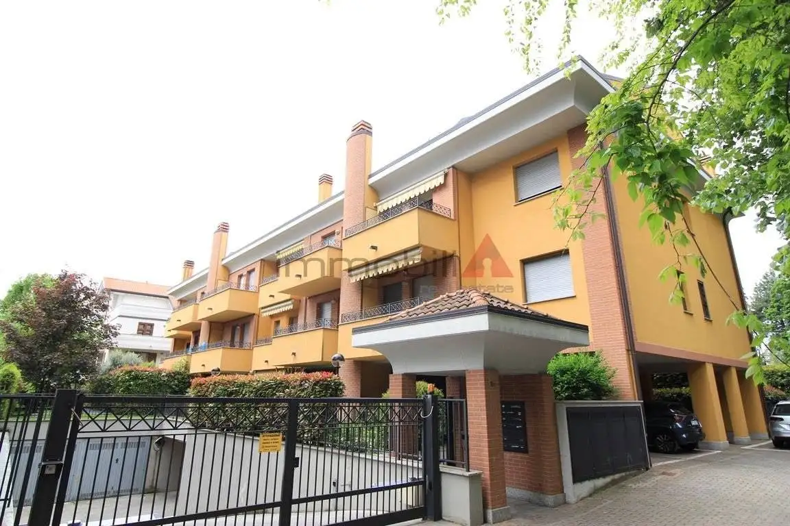 Appartamento in affitto a Monza