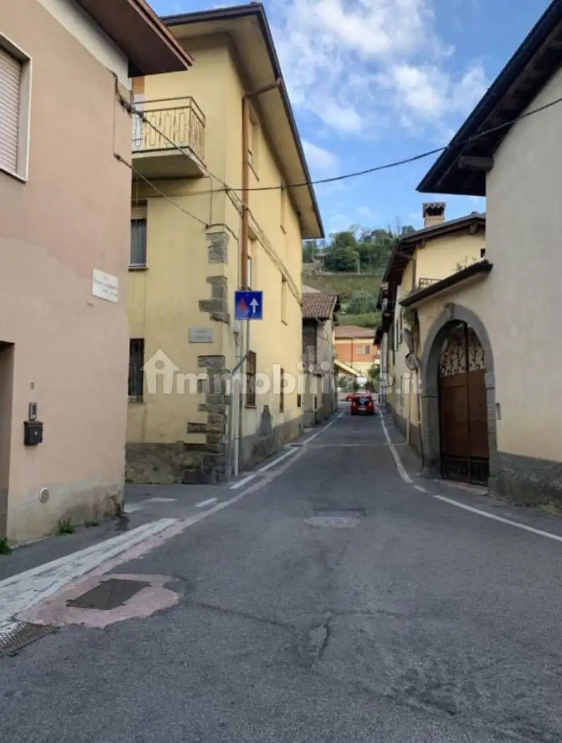 Appartamento in asta a Mapello