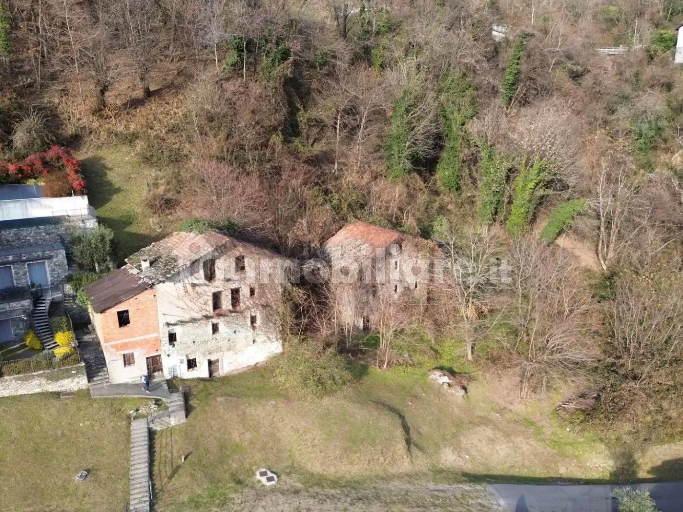 Villa in vendita a Gravedona ed Uniti