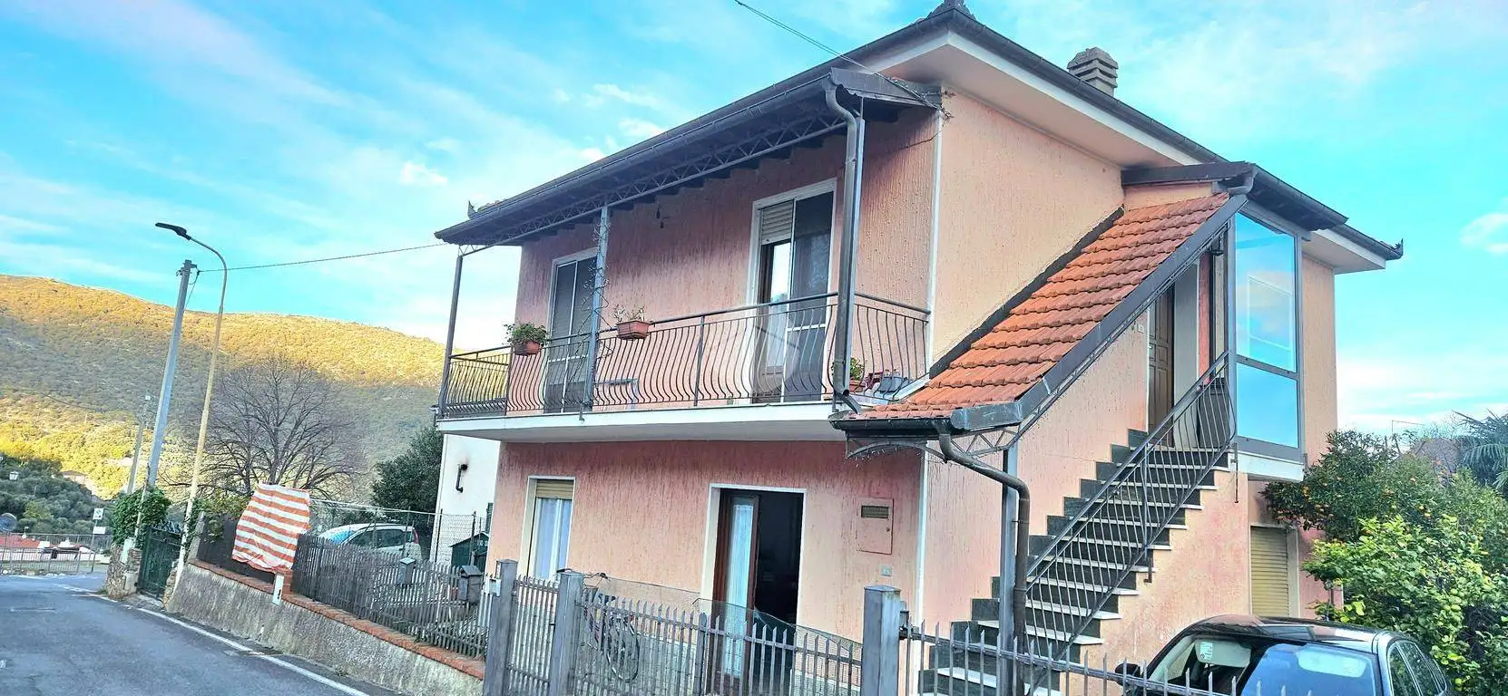Casa indipendente in vendita a Diano Arentino