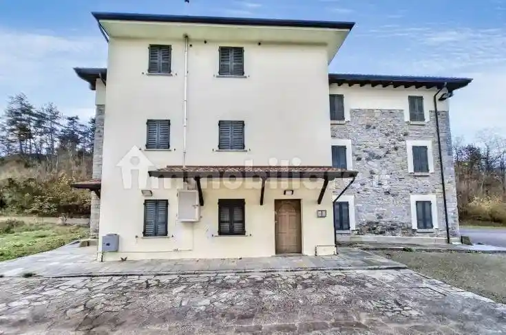 Palazzo - stabile all'asta Loc. Bosconure, Ss 654, Ferriere - foto 5