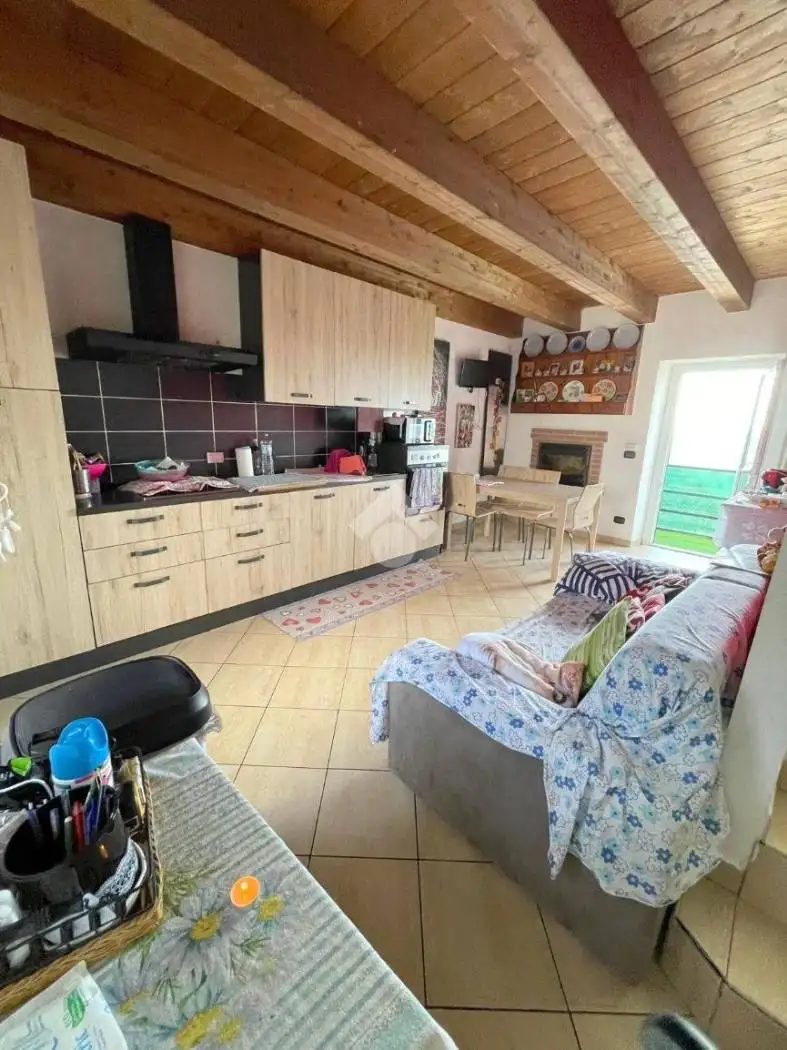 Casa indipendente in vendita a Fontanile