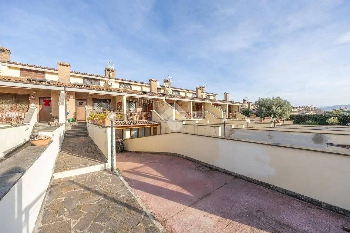 Villetta a schiera in vendita a Roma