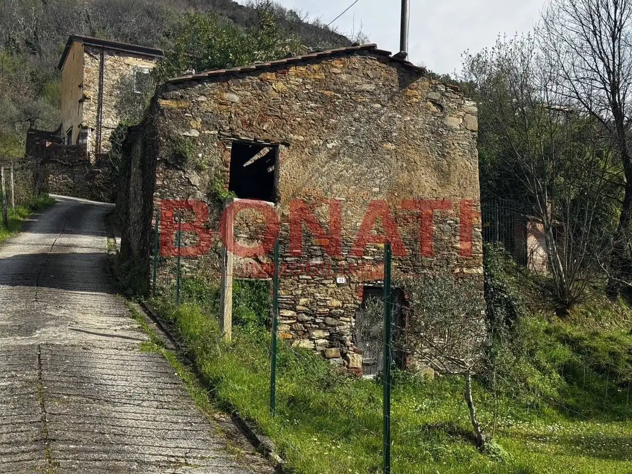 Rustico - Casale in vendita a Luni