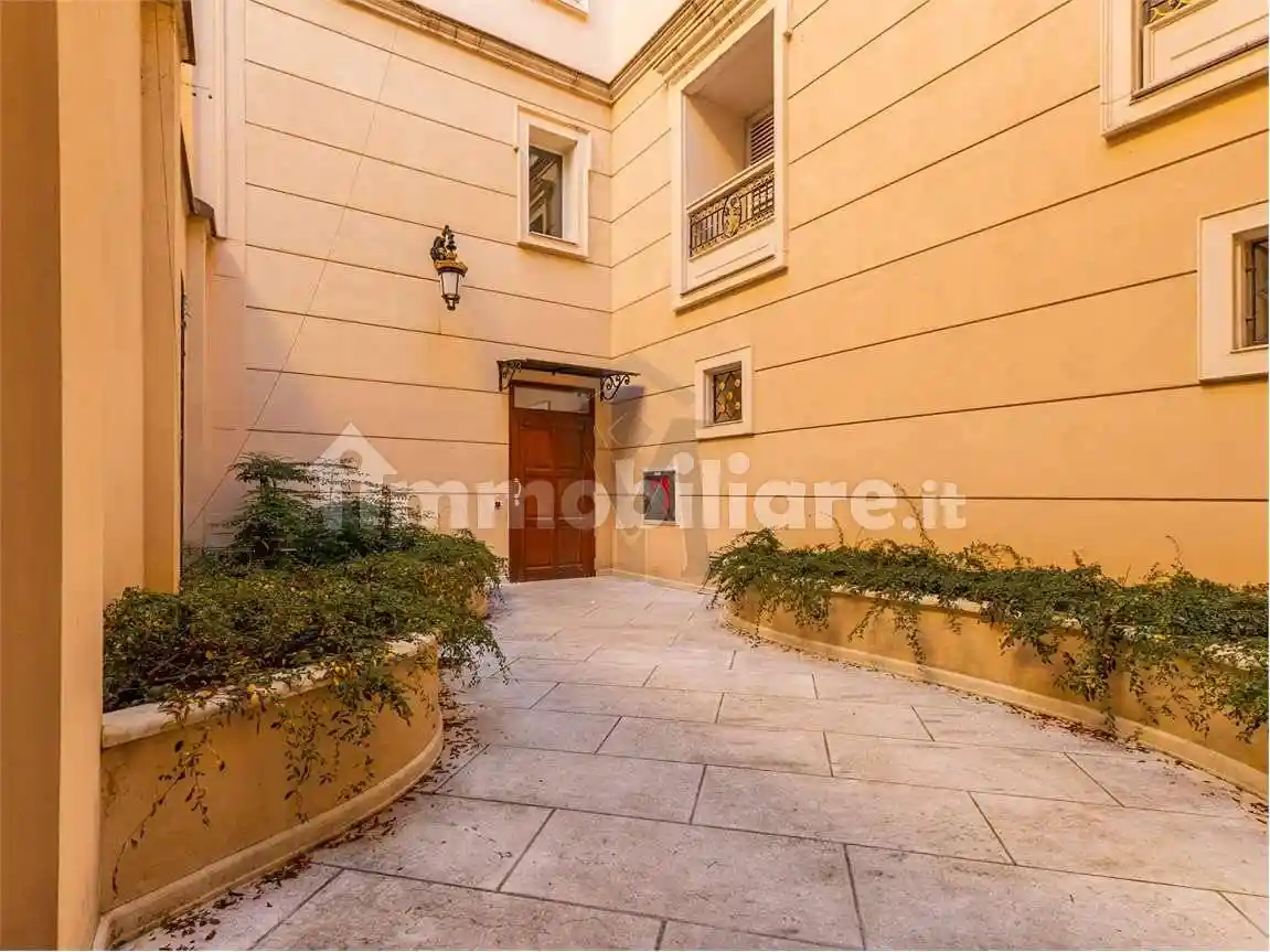 Appartamento via Don Francesco Crispi, 3, Centro Storico, Reggio Emilia - foto 4