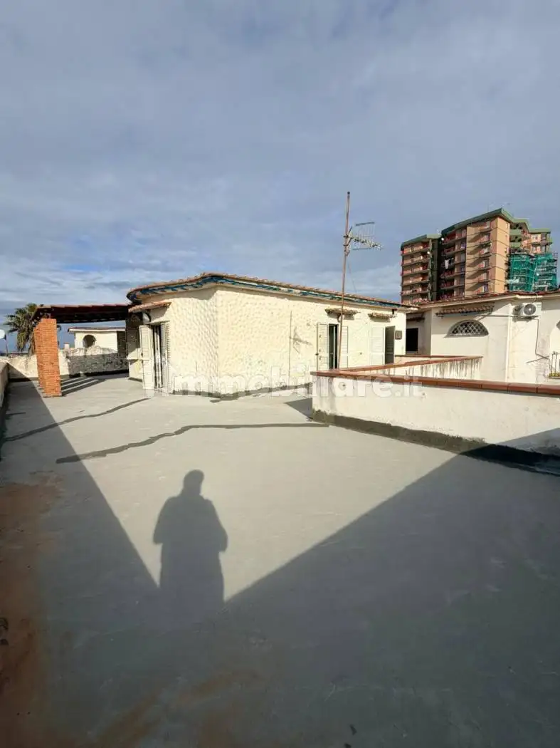 Appartamento in vendita a Castel Volturno