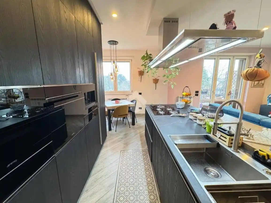 Quadrilocale via Cesare Miola, Saronno - foto 2