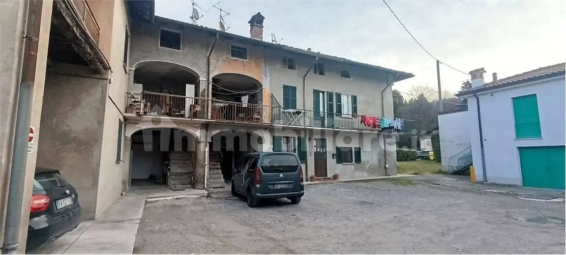 Appartamento in vendita a Dolzago