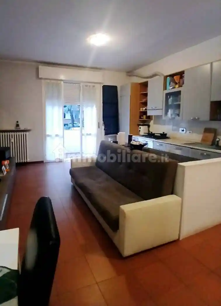 Trilocale ottimo stato, piano rialzato, Ospizio - San Maurizio, Reggio Emilia - foto 3