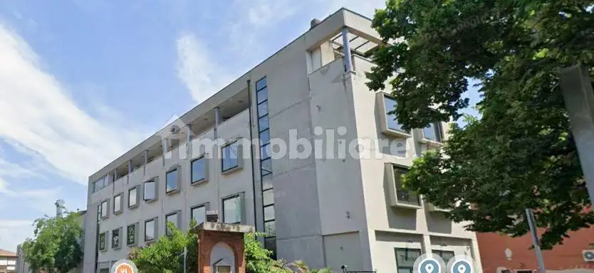 Palazzo - Edificio in vendita a Verona