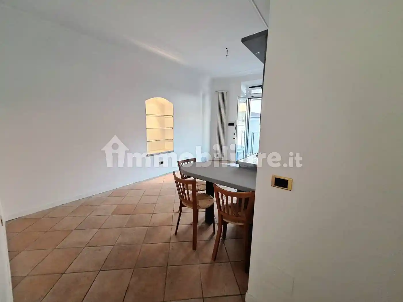 Bilocale buono stato, piano rialzato, Porta Romana - Medaglie d'Oro, Milano - foto 5