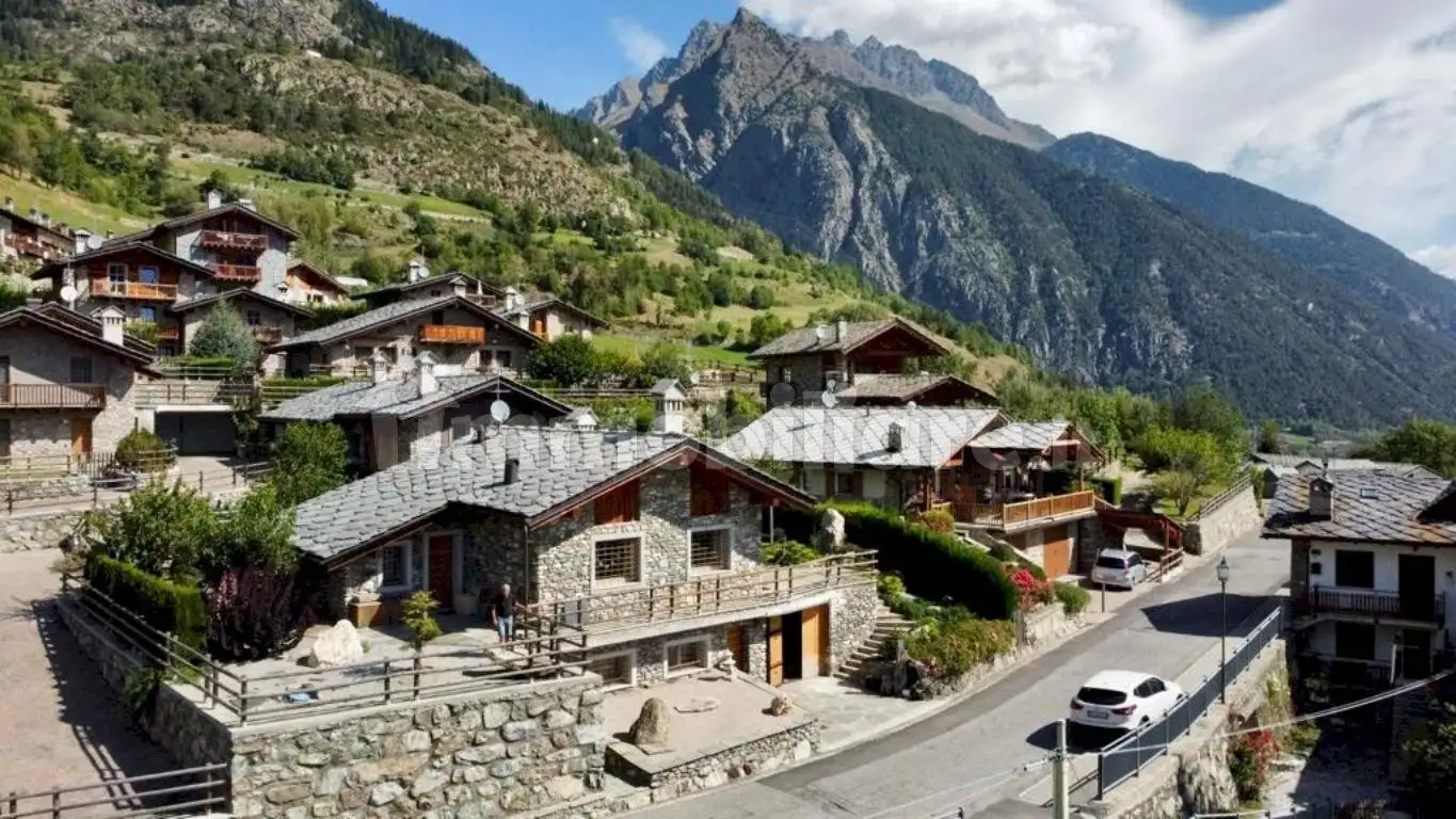 Villa in vendita a Doues