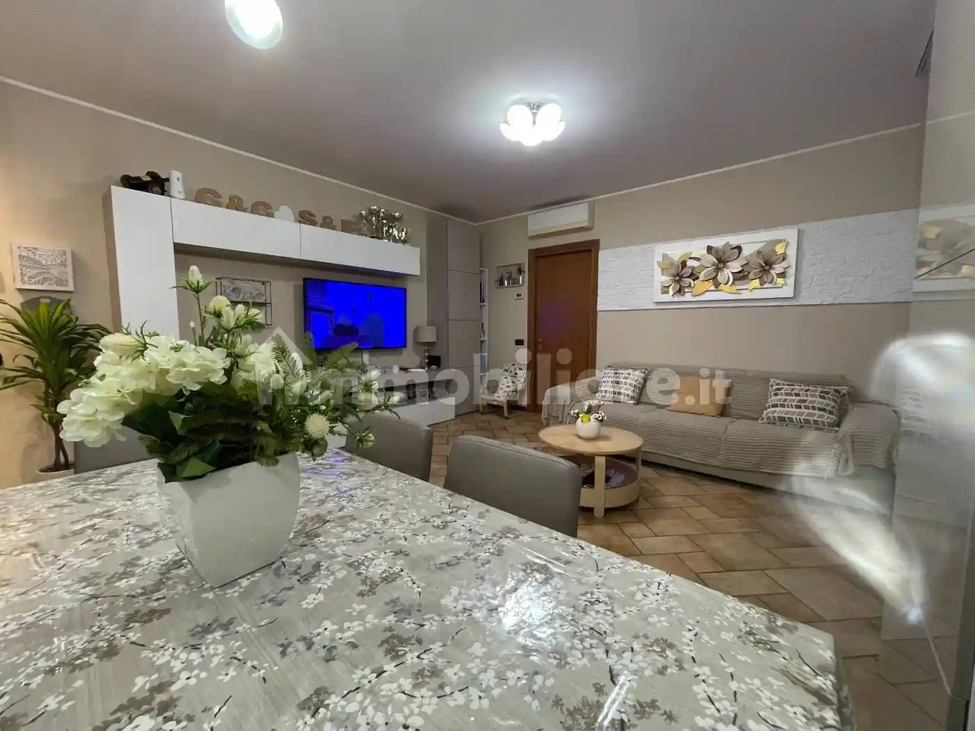 Trilocale via Salvatore Quasimodo 260, Centro, Caronno Pertusella - foto 5