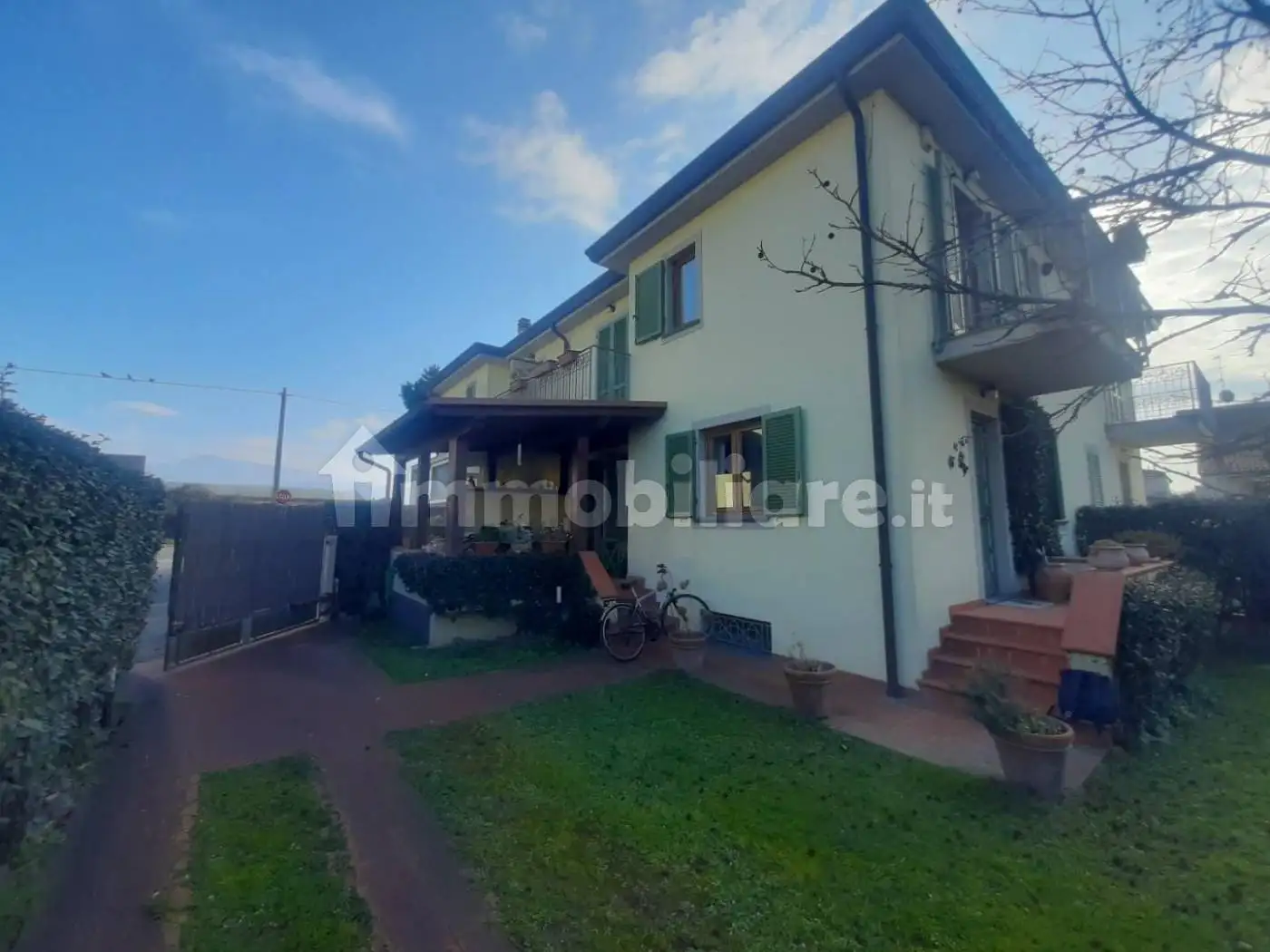 Villa in asta a Camaiore