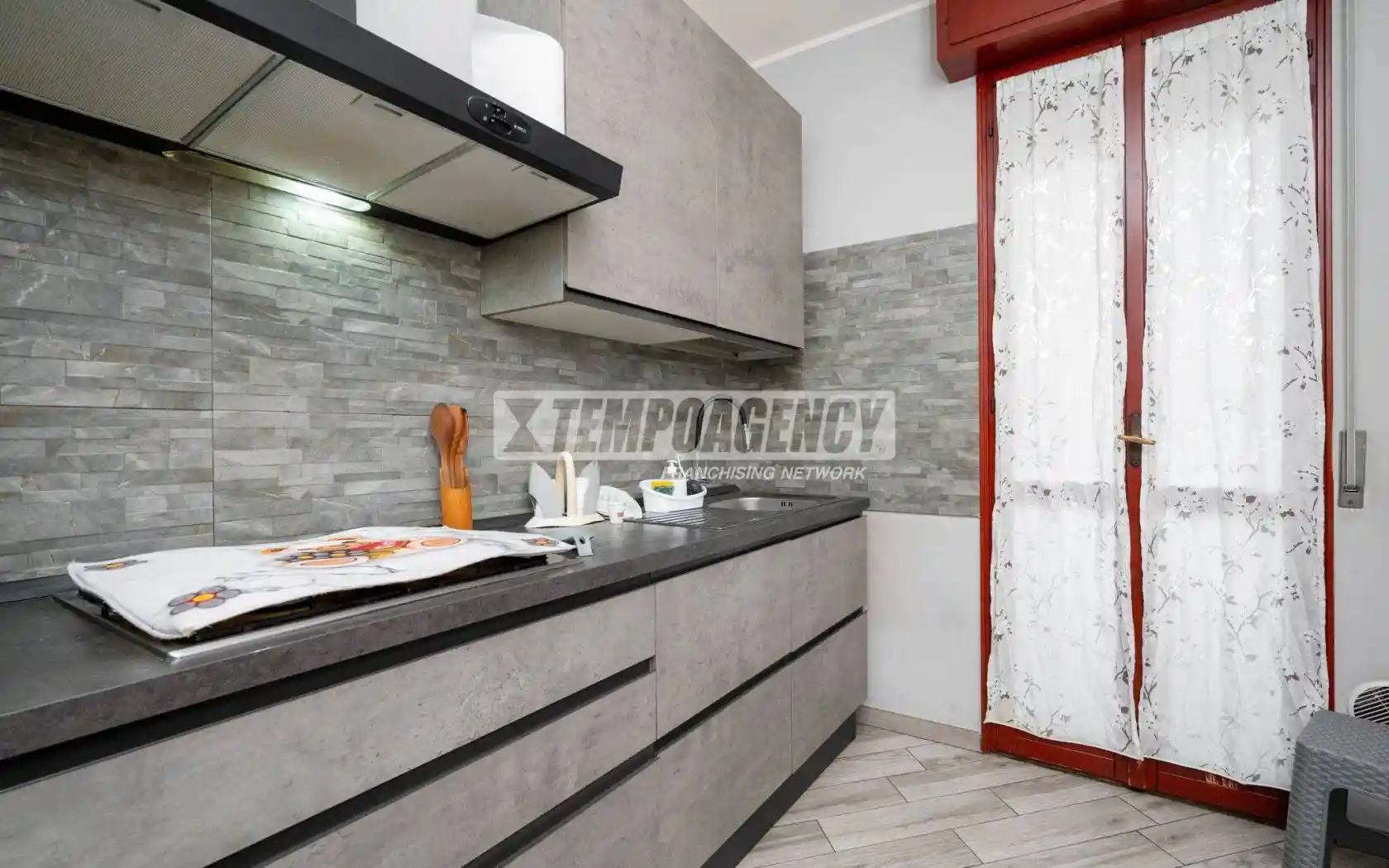 Trilocale ottimo stato, quarto piano, Centro, Sassuolo - foto 3