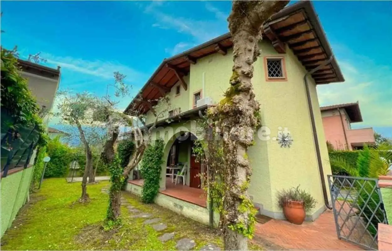 Villa in vendita a Forte dei Marmi