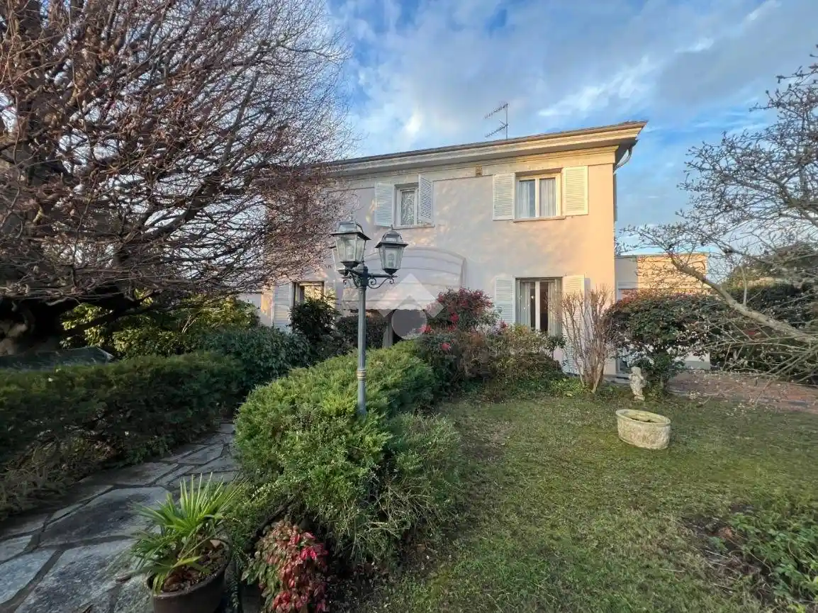 Villa unifamiliare via buozzi 20, Centro, Malnate - foto 2