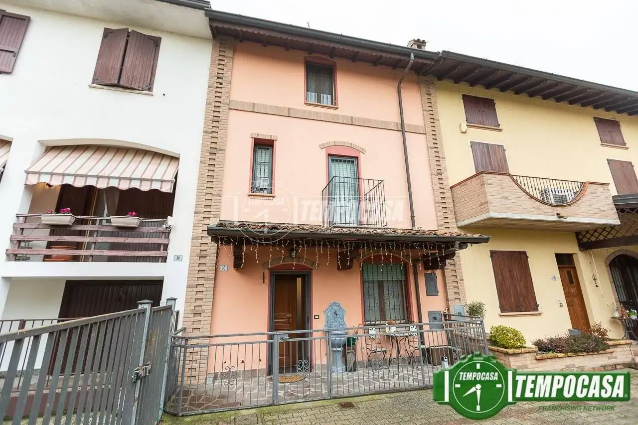 Casa indipendente in vendita a Spino d'Adda