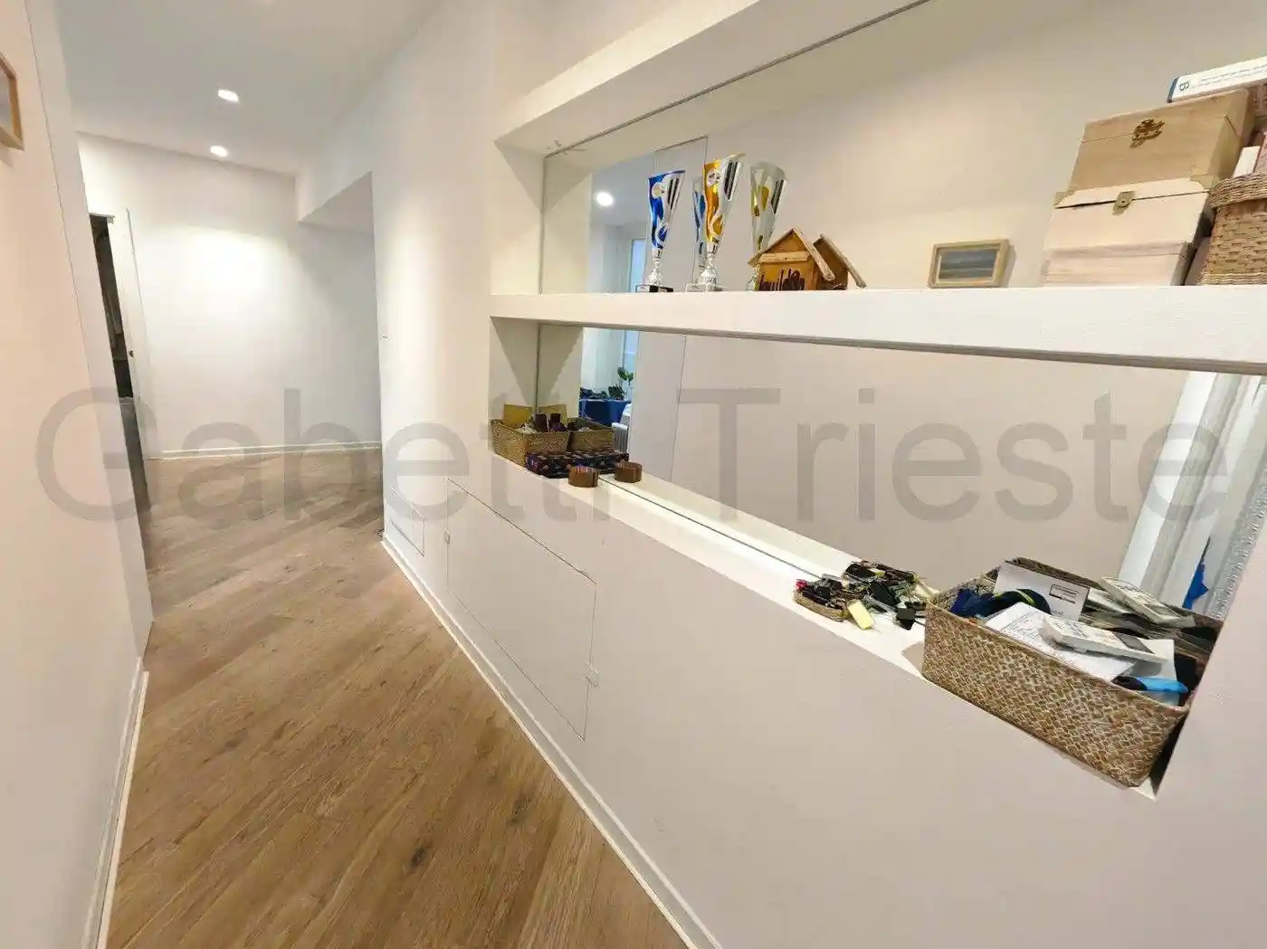 Trilocale ottimo stato, secondo piano, Borgo Teresiano, Trieste - foto 3